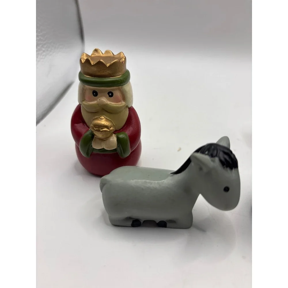 9 Piece Resin Nativity Set Christmas Figurines Mary Joseph Baby Jesus Wise Men